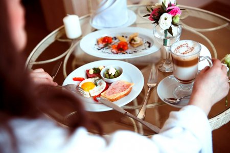Hot breakfasts