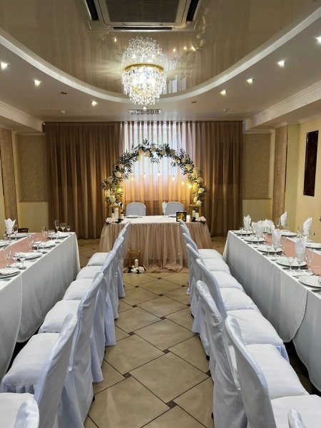 Banquet hall for up to 50 guests